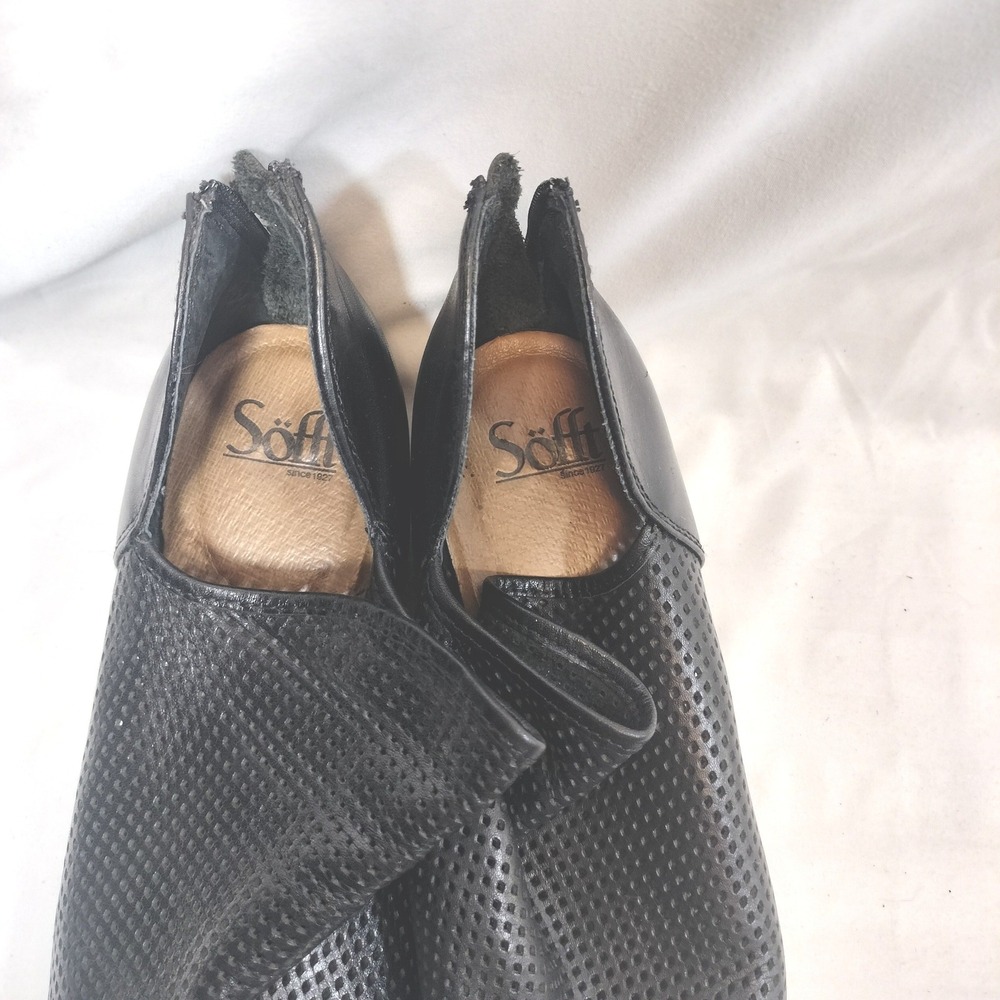 Sofft Canobie Black Ankle Booties; Perforated Leather Back Zip Low Block Heel - Picture 6 of 8